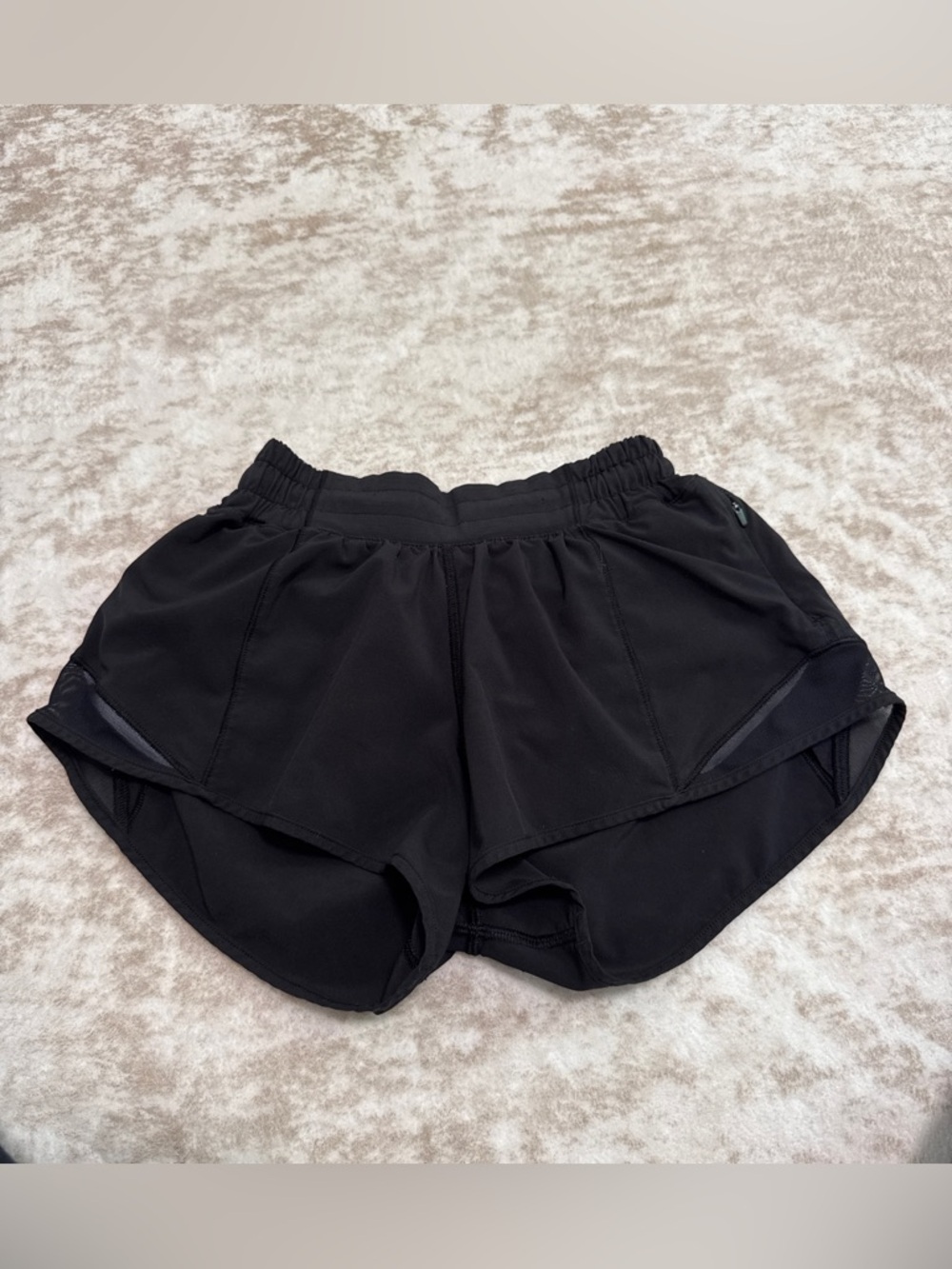 Lululemon Hotty Hot Shorts Low Rise 2.5” Black Size 0